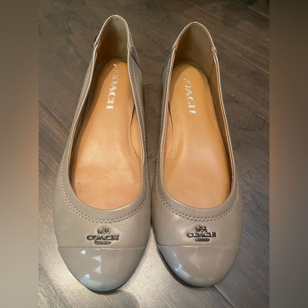 Coach flats